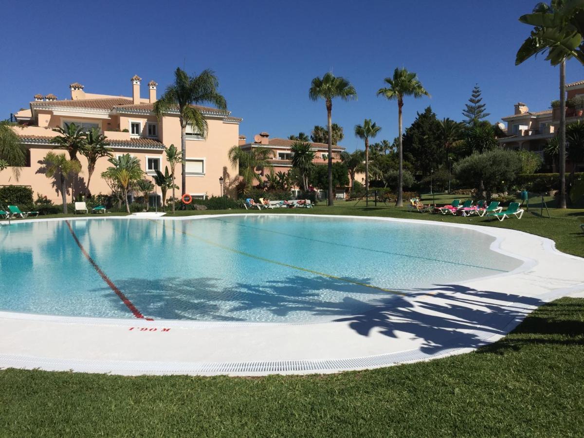 Beachside Estepona Exterior photo