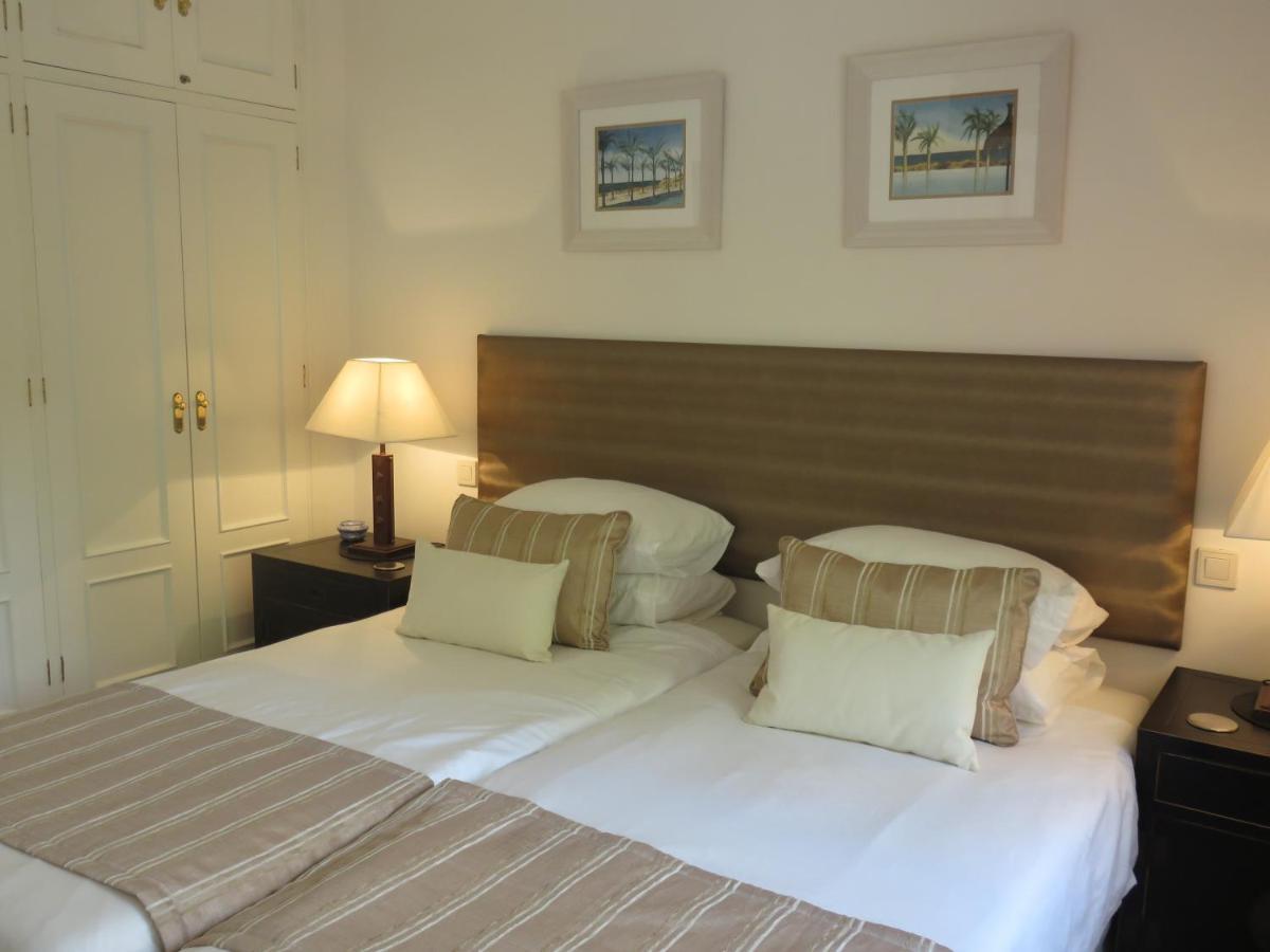 Beachside Estepona Exterior photo